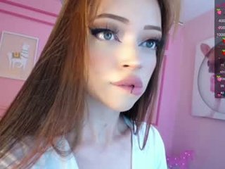 sophii_rosse cam babe gets her pussy penetrated hard
