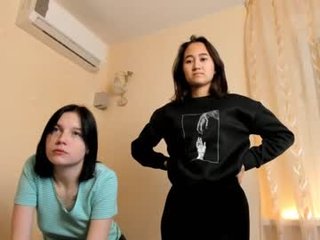 mariecarol french cam girl loves to drill pussy and ass at the same time