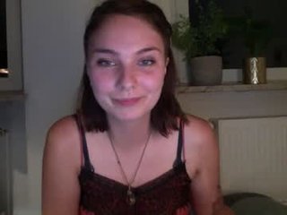 kiakeeper hot deutsch cam girl presents lewd sex shows