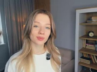 katemossse naked blonde cam babe with ohmibod online