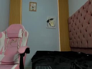 hotblosson nude cam girl presents oilshow on camera