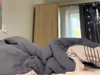 evelynhudson brunette teen cam babe plays with her tight asshole with ohmibod