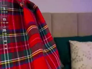 andarna naked cam girl wants fucks herself with sex toy in adult chatroom