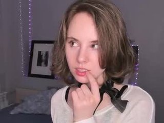 odaspeers cute teen cam babe loves XXX cam action with her perfect ass