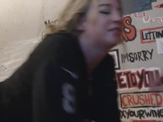 ghxstface23 nude cam babe enjoys deep pussy drilling with ohmibod inside