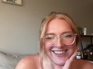 princessari99 cam babe utterly dominates men, leaving the muscular strongman a beaten, pegged, pouting little slave