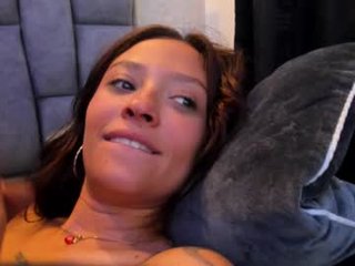 willow_pearl gorgeous submissive cam slut loves ohmibod