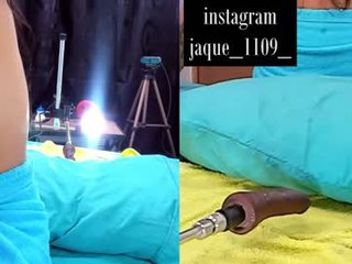 kinky__cassie kinky cam girl get her anal holes penetrated