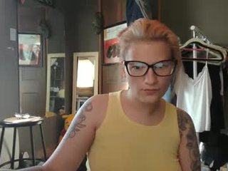 destineel cam babe gets her ass fucked hard