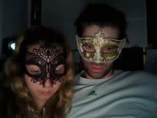 maskedchanel deutsch couple showing live sex action