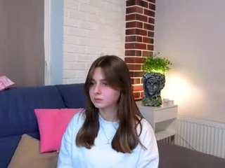 brittpobre cute teen cam babe loves XXX cam action with her perfect ass