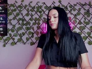 anais_as nasty cam babe welcomes ohmibod to her asshole