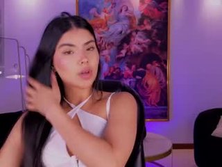mialaurence_ cam babe gets her ass fucked hard