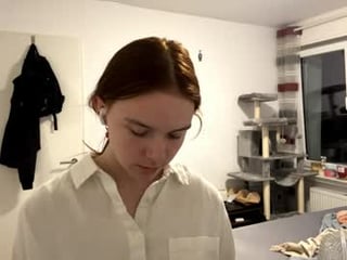 margaretasey cute teen cam babe loves XXX cam action with her perfect ass