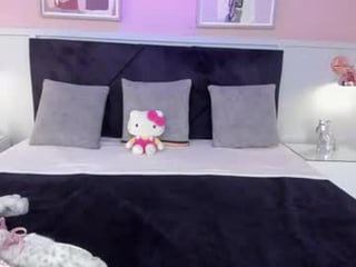 kata_petite cam girl loves kisses oiled dick on camera