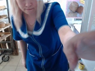 misslyolika european cam babe offers her shaved pussy for live sex experiments online