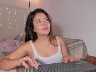 kiut_tiffanii after hot anal live sex cam babe massage their wide ass hole