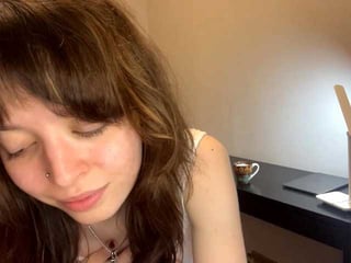 danitamura brunette white cam babe wants her pussy stretched