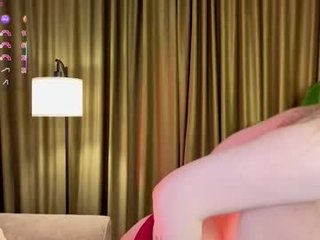 honey_kors blonde cam girl gets her ass stuffed with huge dick