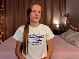 roslynalltop teen cam babe wants to be fucked online as hard as possible