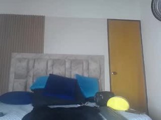 victoriamil1 cam mature gets her ass inserted ohmibod