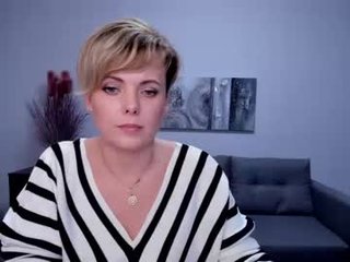 julia_wilsons nude cam mature teach you to masturbate online