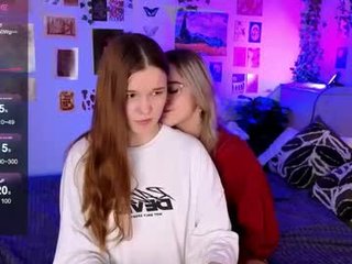 amber_rogerss naked teen cam babe loves kiss, licked slits and pink clits on a sex cam