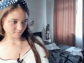 nonameflower cute teen cam babe loves XXX cam action with her perfect ass