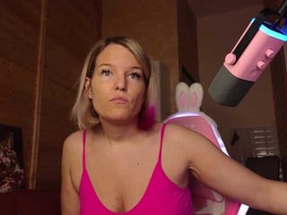 sweeteve050 blonde cam girl dominated with ohmibod online