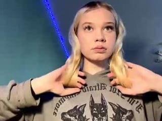jamilashoaf blonde teen cam babe plays with her tight asshole with ohmibod inside