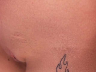 mariannelane spanish cam girl rubs her shaved pussy nice on camera