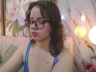 gagingmolly brunette cam girl welcomes favorite ohmibod into her ass