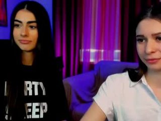 kaisy_star gorgeous dick licking naked brunette cam babe impaled by hard meat