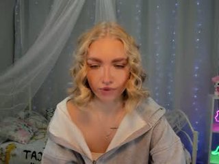 tessahamilton blonde teen cam babe plays with her tight asshole with ohmibod inside