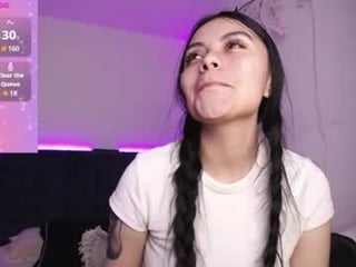 nea_lm spanish cam babe gets her pussy sodomized