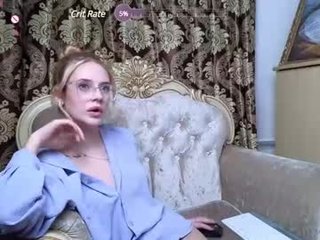 oscar_xxl naked teen cam babe loves kiss, licked slits and pink clits on a sex cam
