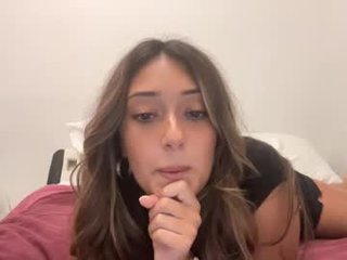 carlylark sex cam with a horny cute cam girl that's also incredibly naughty