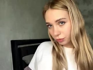 cindagattison teen cam girl plays with her tight pussy with ohmibod