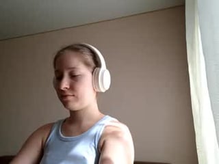 marionpierce teen cam babe wants to be fucked online as hard as possible