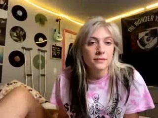 dousometimescry1 cam girl welcomes anal live sex with ohmibod