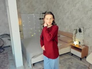 lesigrace cute teen cam babe loves XXX cam action with her perfect ass