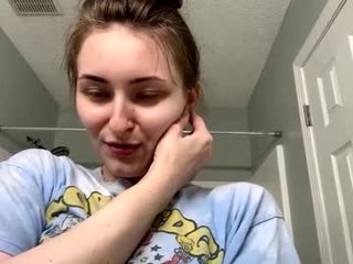 chatwithbri cam babe gets her ass fucked hard