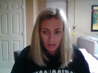 bubblesxxx615xxx601 bitchy couple hard fucking with ohmibod online