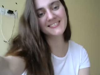 my_name_is_kira english cam babe likes masturbating live during her adult sessions