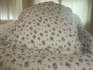 gloriapearl teen cam babe wants to be fucked online as hard as possible