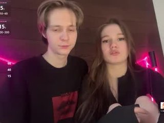 titsdestoy2007 webcam couple fucks with an enormous live sex toy