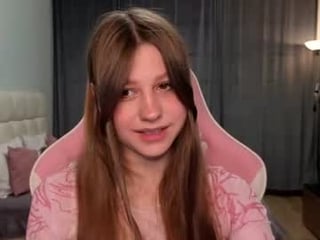 lilymoore69 naked teen cam babe loves kiss, licked slits and pink clits on a sex cam