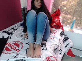 emily_darks_ cam babe dives deep in his asshole with a dildo and uses his ohmibod for her pleasure