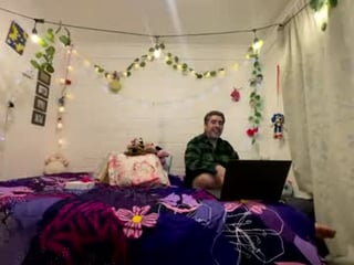 lasexbellaylabestia latina cam girl knows that good sex is healing everything