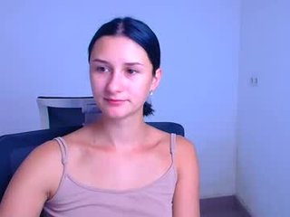 pokahontas_kiss german cam girl rubs her ass with ohmibod